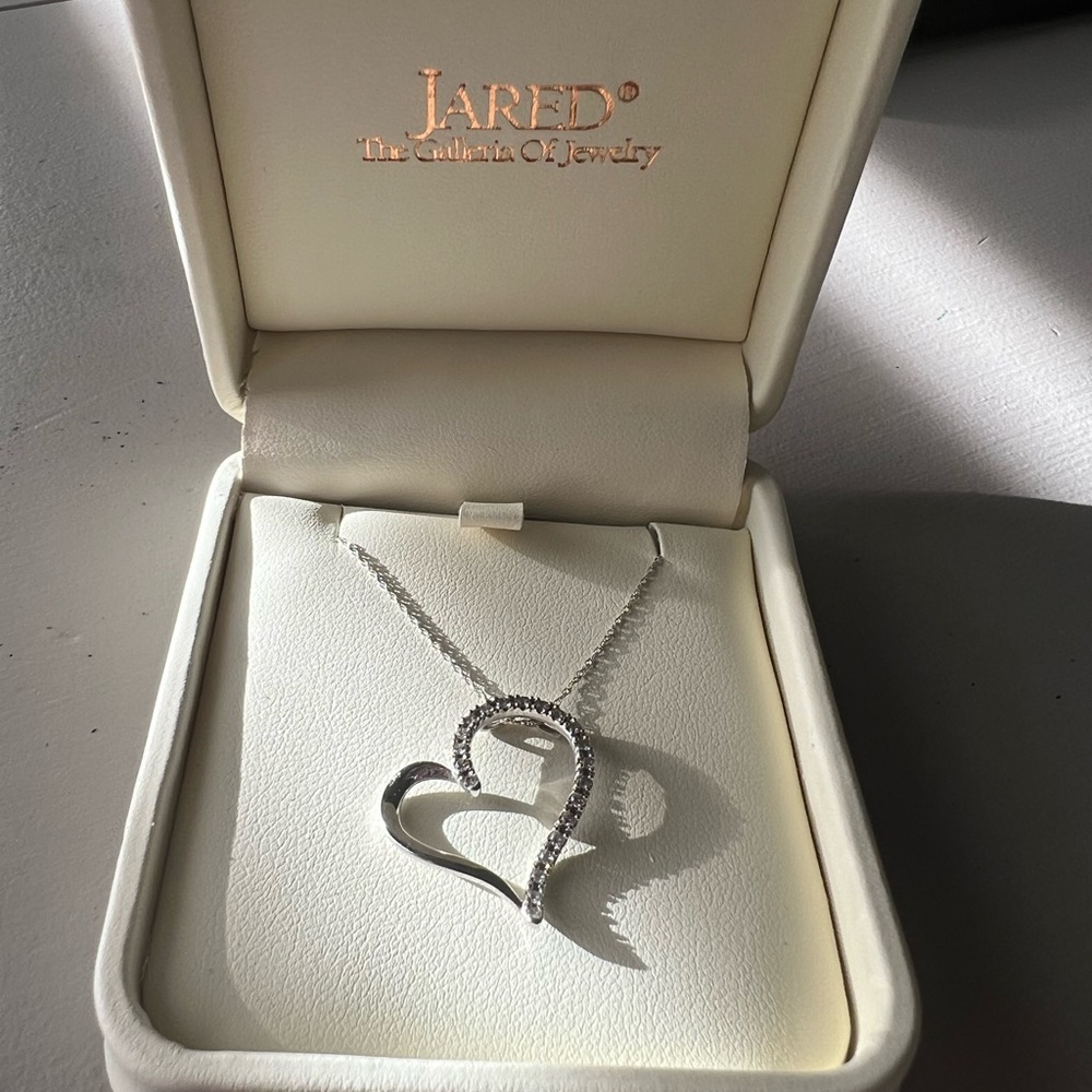 💝Jared Jeweler’s diamond/14K Solid White Gold heart w/chain